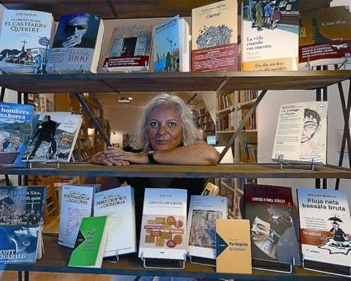 Dòria Llibres. La histórica del sector Núria Dòria cumple ya ocho meses con su nueva librería en Mataró. Dòria Llibres. La histórica del sector Núria Dòria cumple ya ocho meses con su nueva librería en Mataró.