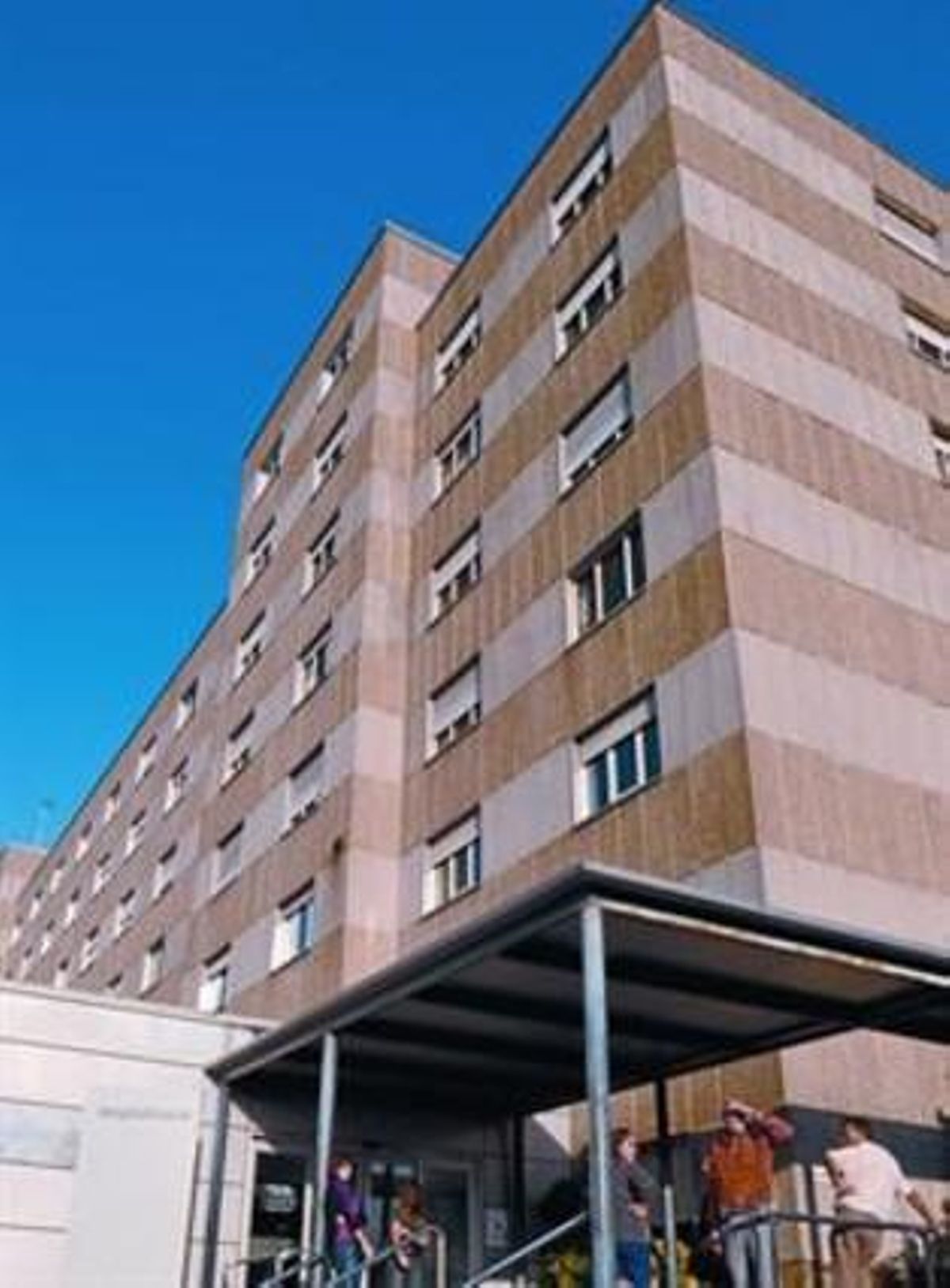 Entrada del Hospital General de Granollers, ayer. Entrada del Hospital General de Granollers, ayer.