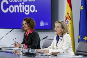 La vicepresidenta Nadia Calviño y la ministra María Jesús Montero durante la presentación del tercer informe de ejecución del Plan de Recuperación.