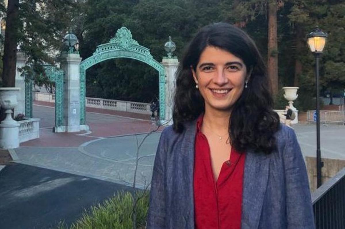 Ana Vidu, en la UC Berkeley, donde investiga con una beca Marie Slodowska-Curie. Ana Vidu, en la UC Berkeley, donde investiga con una beca Marie Slodowska-Curie.