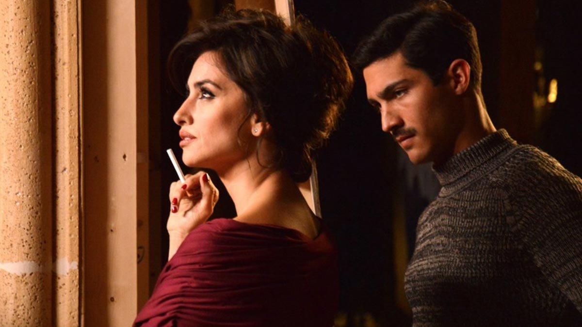 Penélope Cruz y Chino Darín en ’La reina de España’. Penélope Cruz y Chino Darín en ’La reina de España’.