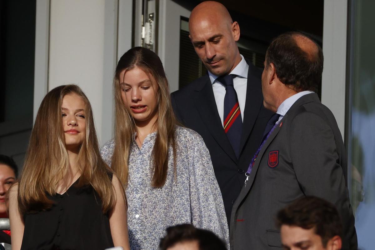 Eurocopa femenina | La Princesa y la Infanta asisten al decisivo partido de España en la Eurocopa Eurocopa femenina | La Princesa y la Infanta asisten al decisivo partido de España en la Eurocopa