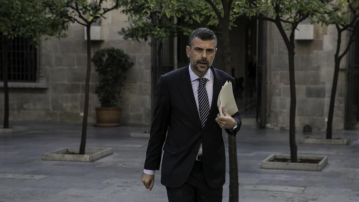 El ’exconseller’ Santi Vila, en la Generalitat. El ’exconseller’ Santi Vila, en la Generalitat.