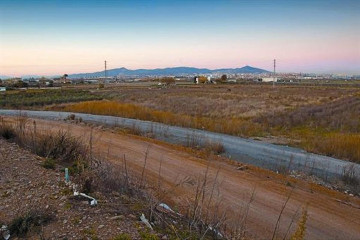 Terrenos de Sant Boi de Llobregat ofrecidos por la Generalitat para la construcción del macrocomplejo de ocio Eurovegas.