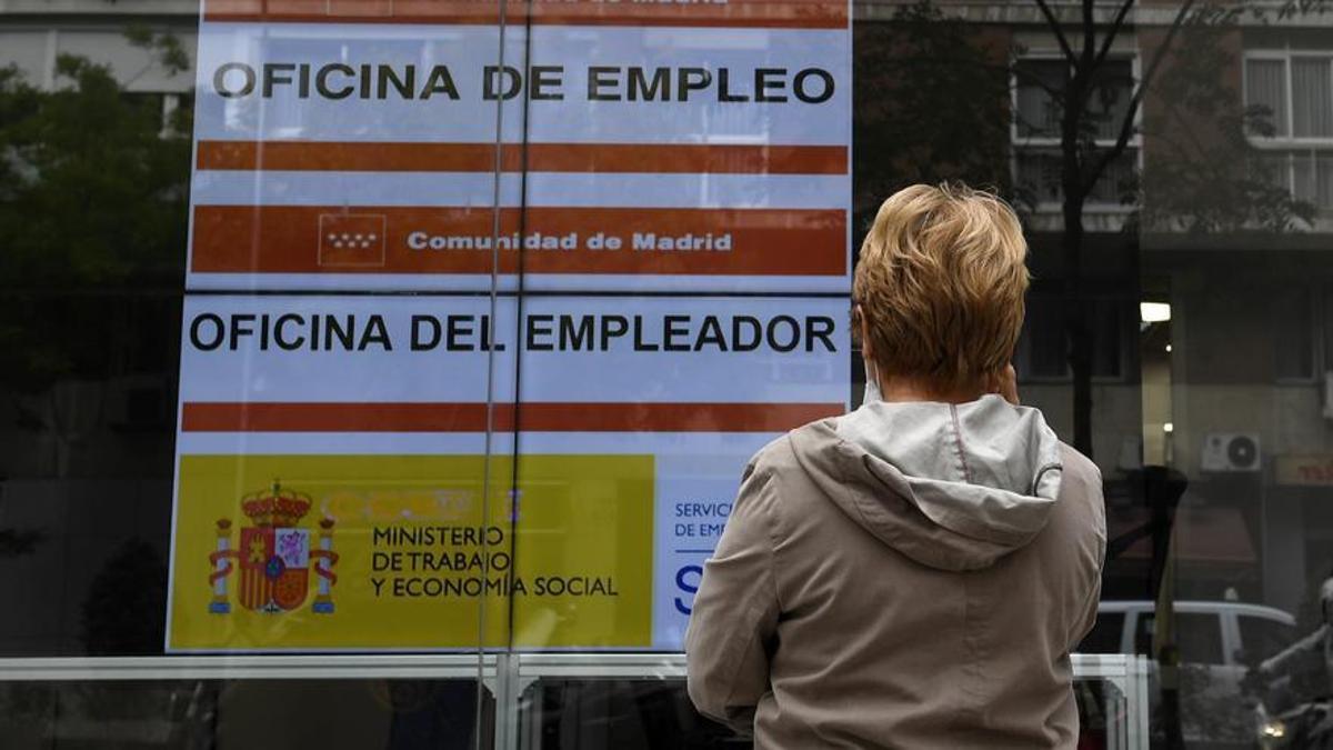 El SEPE avisa de la subida de 100 euros en la prestación por desempleo desde febrero de 2023