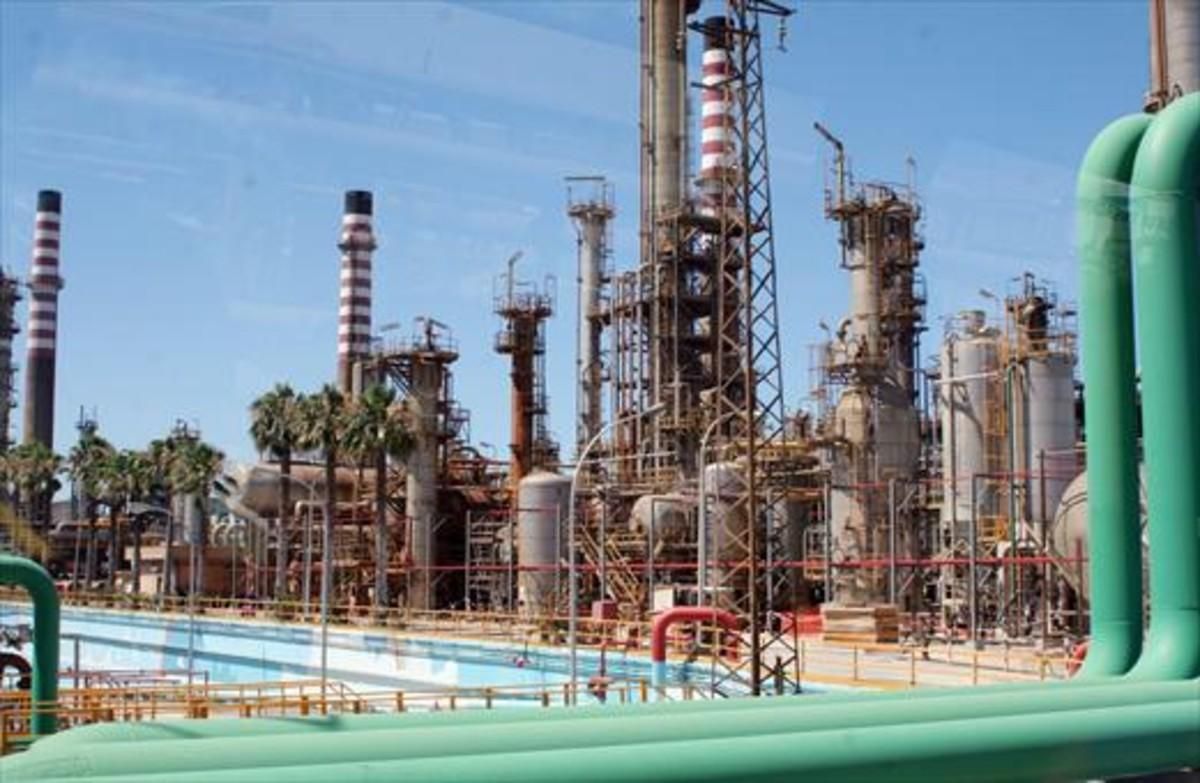Centro de tratamiento de petróleo. Centro de tratamiento de petróleo.