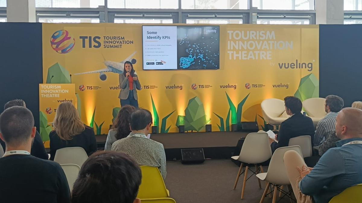 Noelia Losantos, CMO de Identify, durante la presentación en el ’Startup Fest’ del Tourism Innovation Summit 2022.