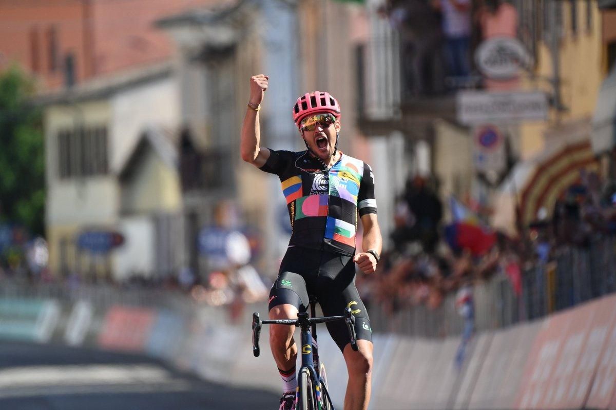Tots pendents de Simon Yates al Giro Tots pendents de Simon Yates al Giro