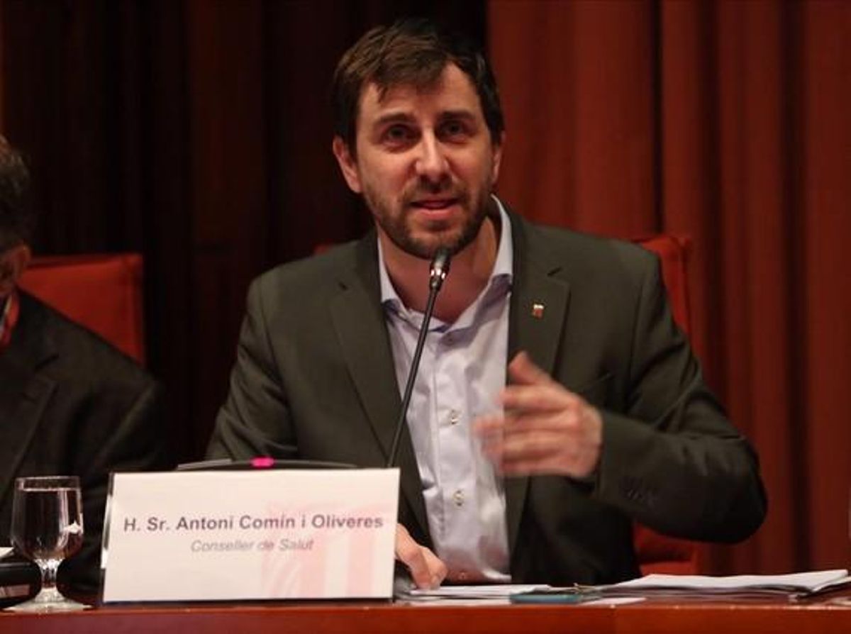 El ’conseller’ de Salut, Antoni Comín, en el Parlament. El ’conseller’ de Salut, Antoni Comín, en el Parlament.