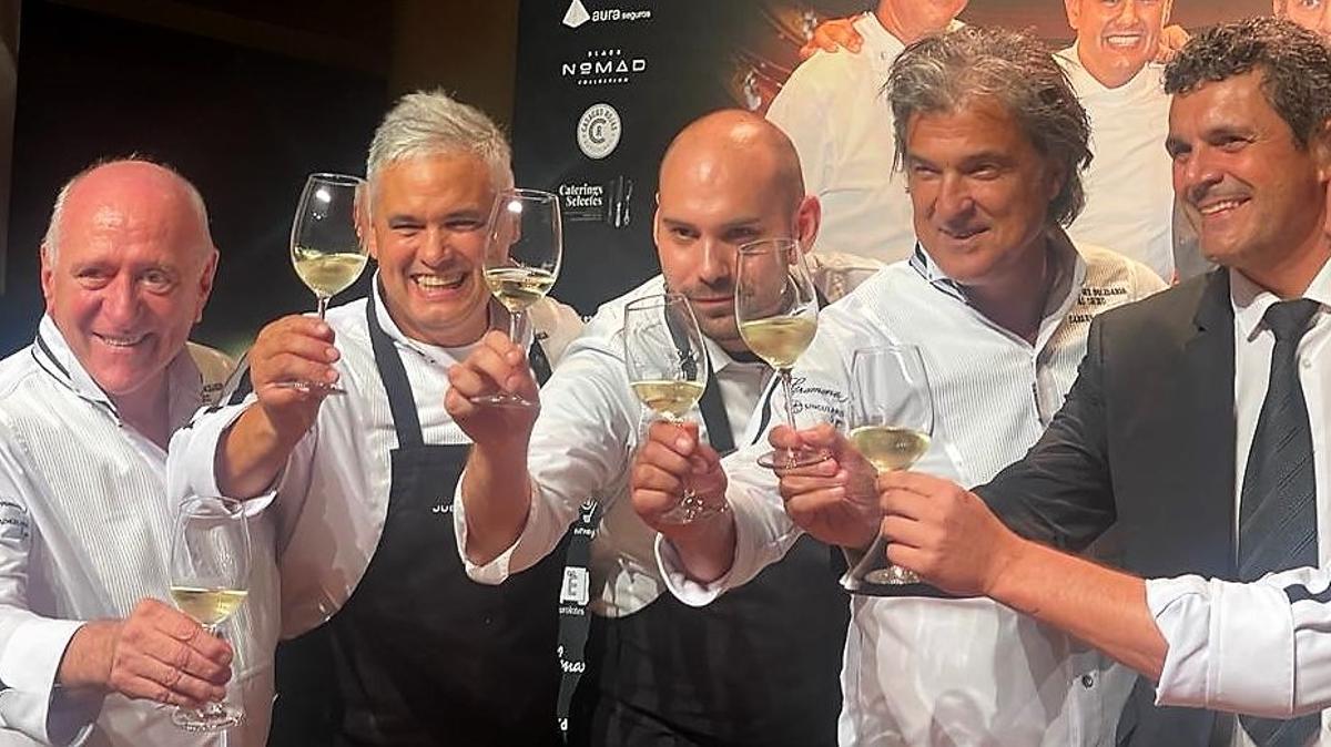Varios de los cocineros que han participado en la Gran Nit Solidària del Liceu de 2023. Varios de los cocineros que han participado en la Gran Nit Solidària del Liceu de 2023.