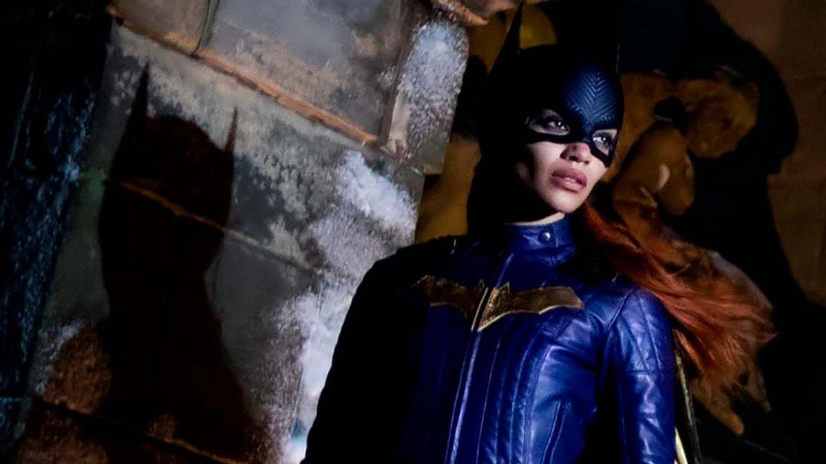 Leslie Grace carcterizada en una imagen promocional de ’Batgirl’.