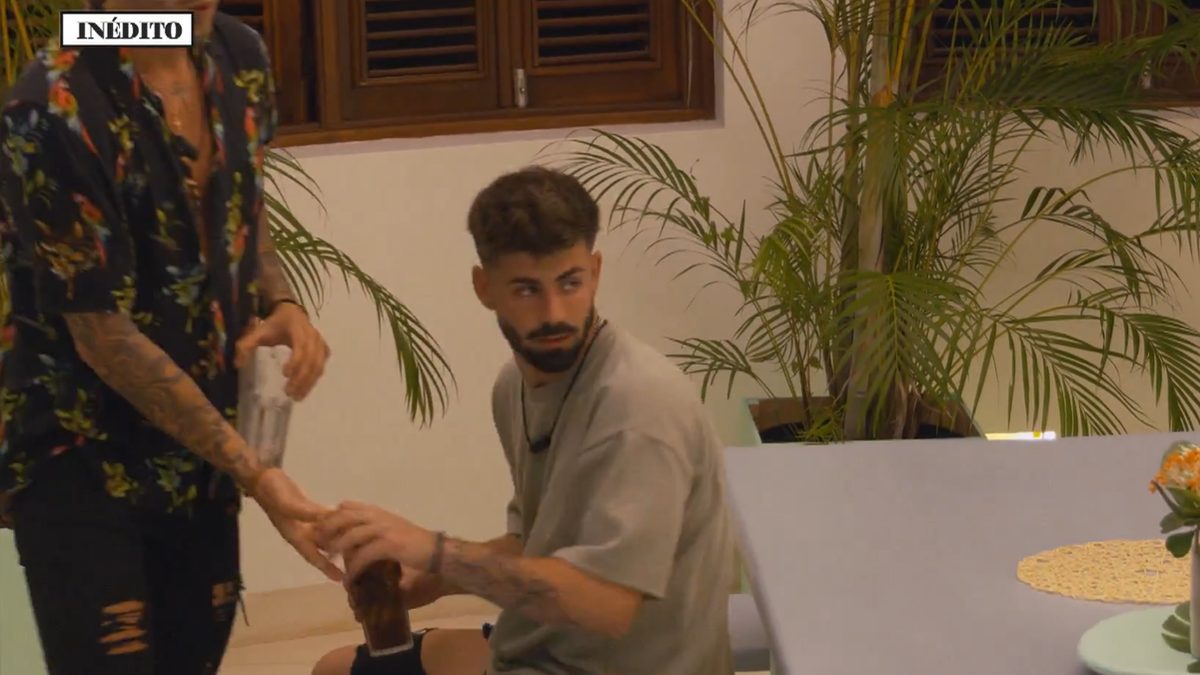 Isaac desmiente que hubiera droga en 'La última tentación': "Estoy flipando" Isaac desmiente que hubiera droga en 'La última tentación': "Estoy flipando"