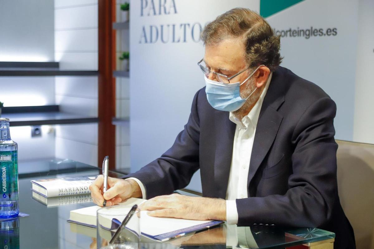 Rajoy, positivo en covid-19, suspende la presentación de su libro