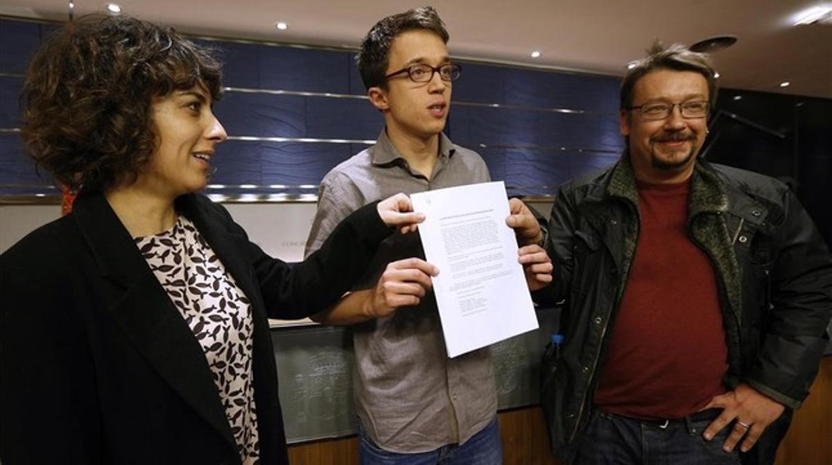 Íñigo Errejón, Xavier Domènech y Alexandra Fernández presentan el grupo plurinacional en el Congreso.