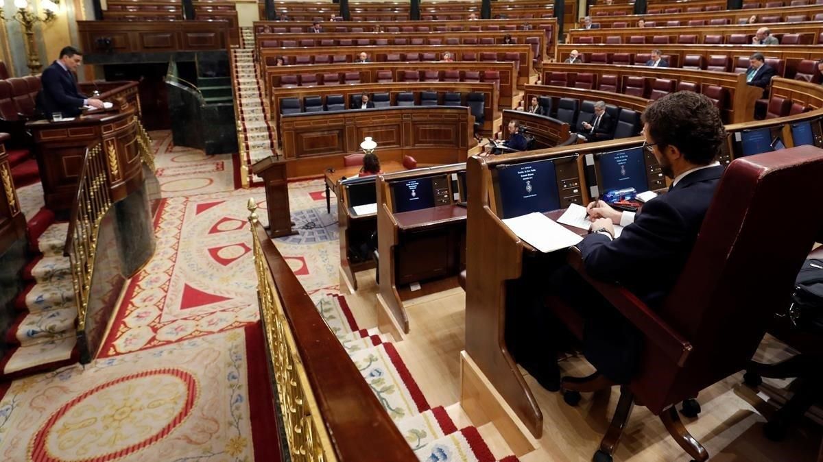El presidente del Gobierno, Pedro Sánchez, durante su intervención en la sesión de control al Ejecutivo celebrada el miércoles 22 de abril en el Congreso. El presidente del Gobierno, Pedro Sánchez, durante su intervención en la sesión de control al Ejecutivo celebrada el miércoles 22 de abril en el Congreso.