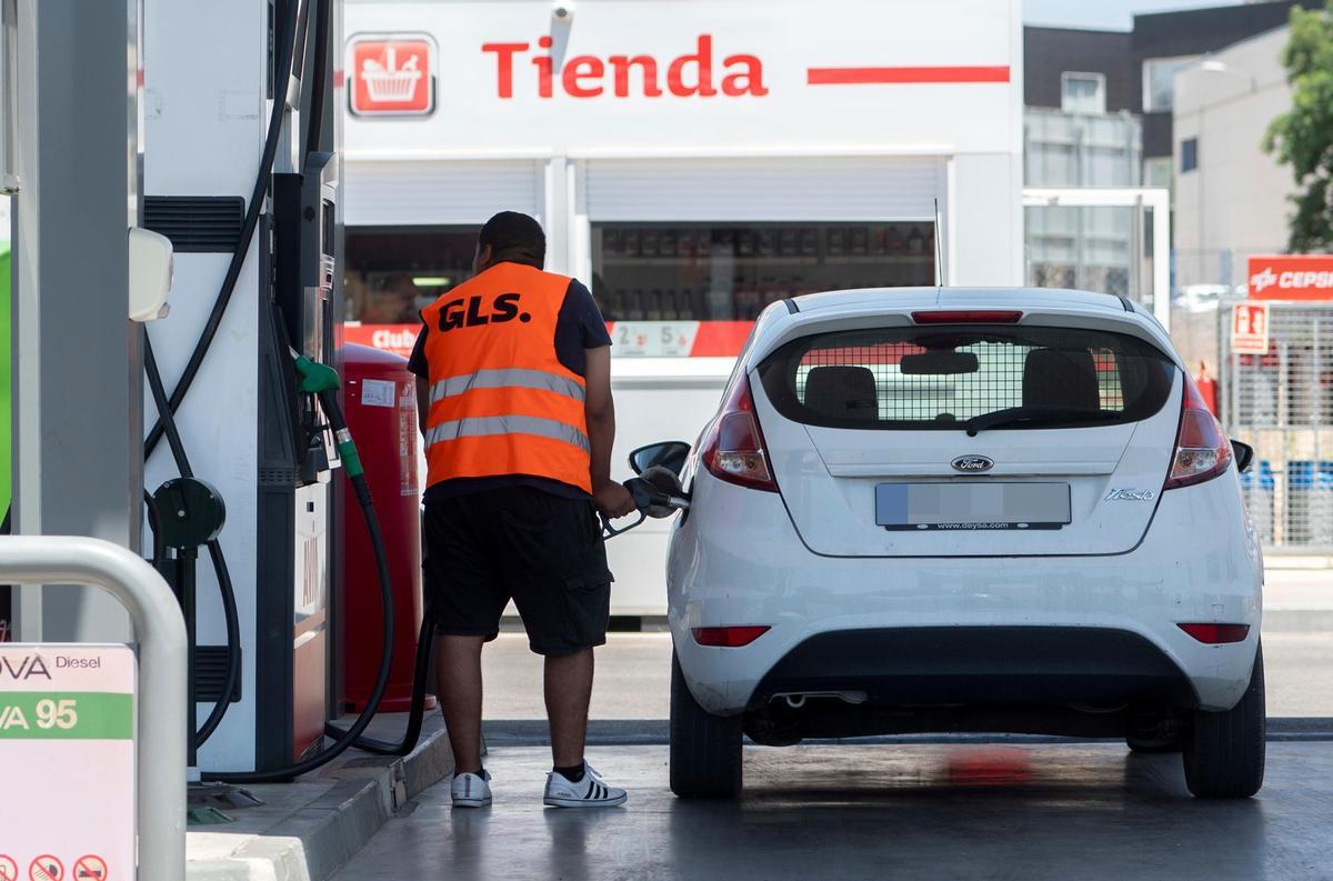 El precio de la gasolina y el gasóleo, en los mínimos desde mayo