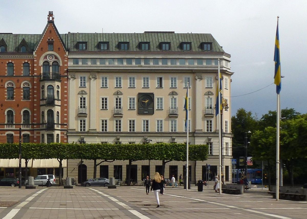 En este edificio de Estocolmo, en 1973, estaba la sucursal del Kreditbanken. En este edificio de Estocolmo, en 1973, estaba la sucursal del Kreditbanken.