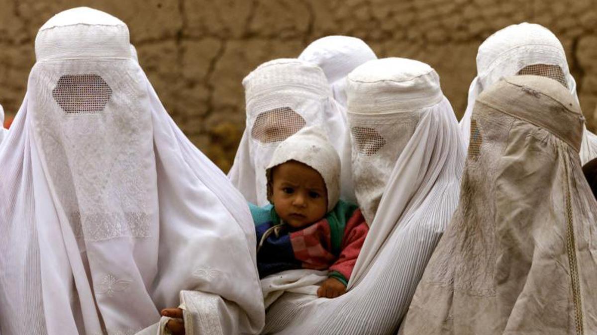 Un grupo de mujeres con burka, en Afganistán. 