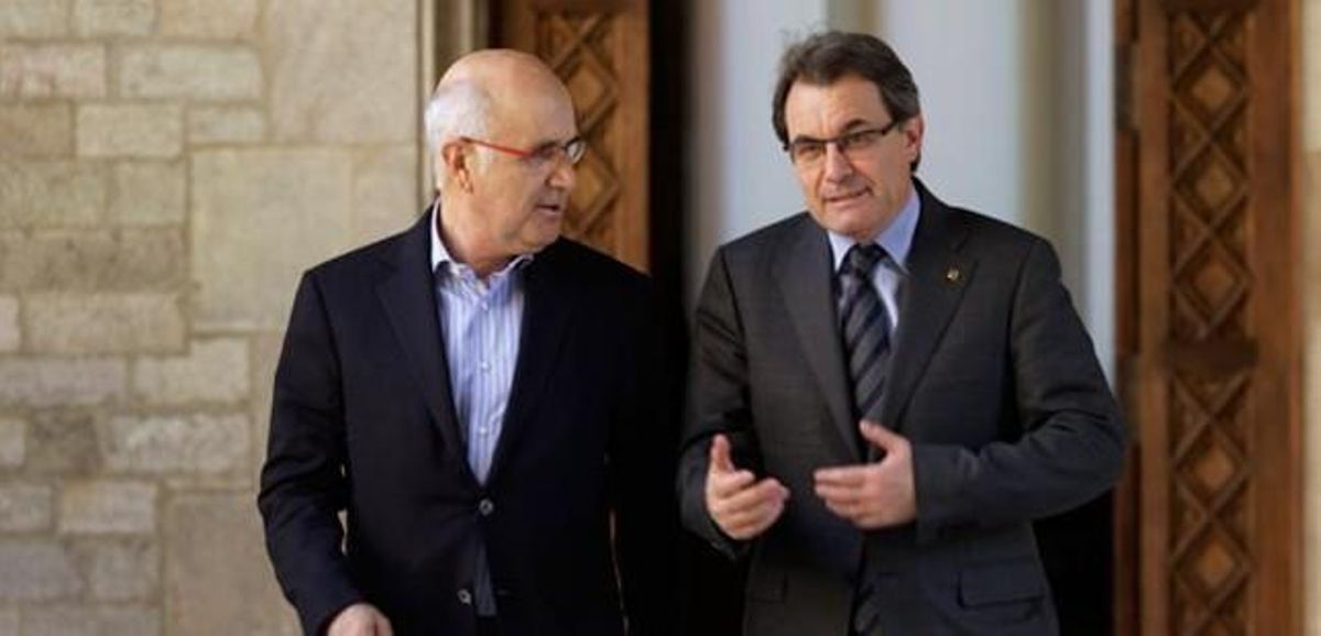 Josep Antoni Duran Lleida y Artur Mas, tras el encuentro que han mantenido este viernes en la Generalitat. Josep Antoni Duran Lleida y Artur Mas, tras el encuentro que han mantenido este viernes en la Generalitat.