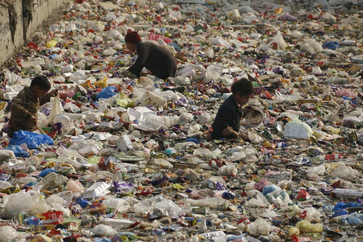 Primera cimera internacional per a un tractat contra els residus plàstics