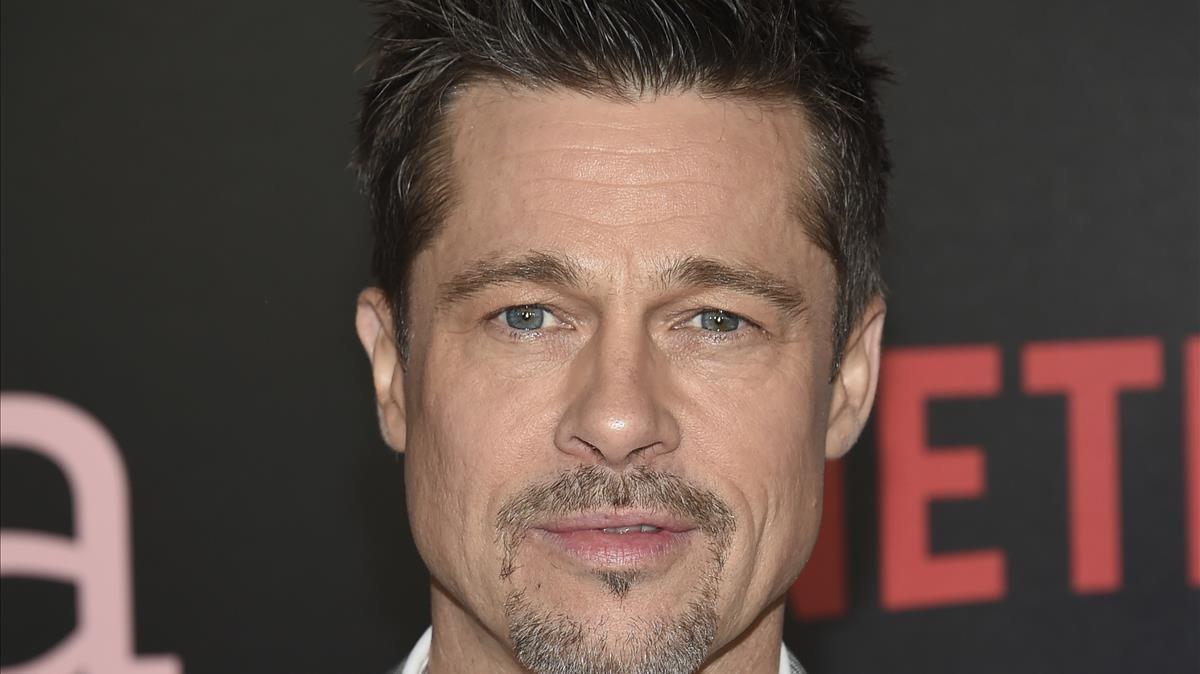 Brad Pitt Sale Con Ella Purnell De 21 Anos Segun In Touch