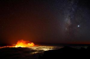 El volcán de La Palma mantiene su fuerza tras 40 días