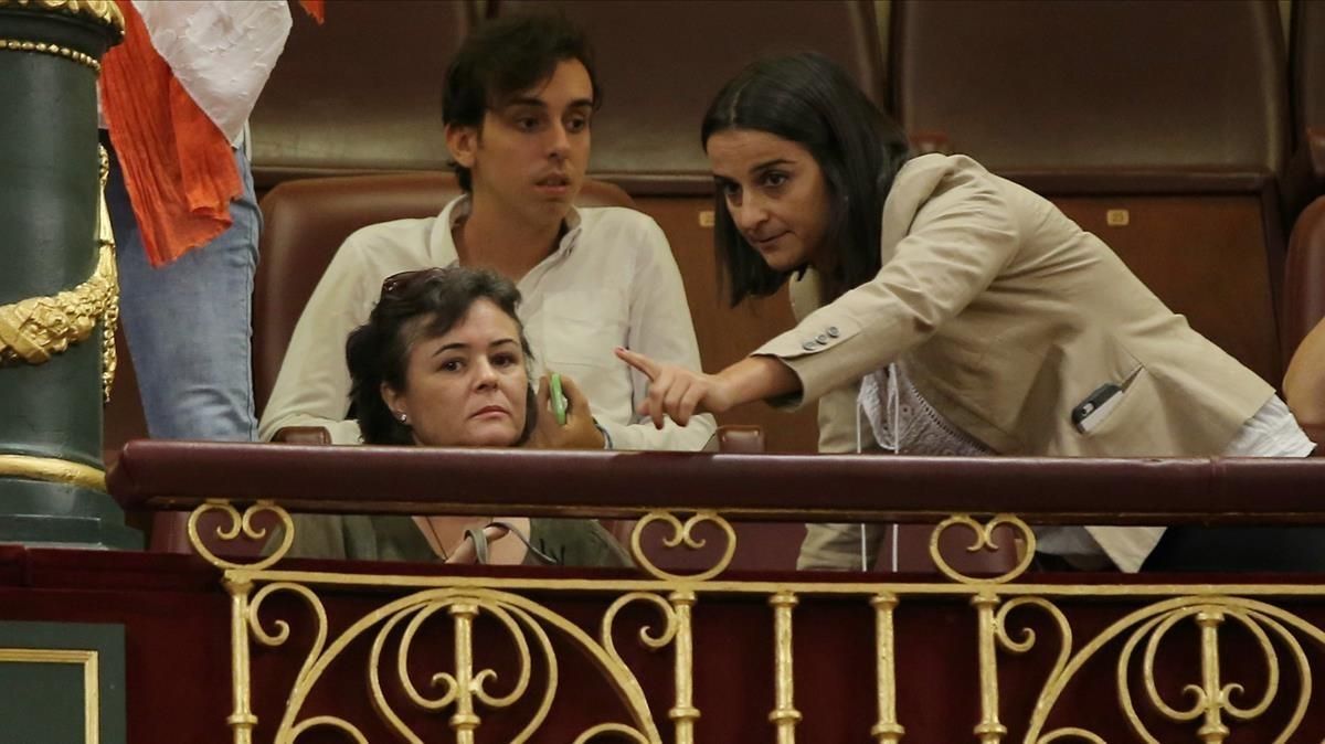 Ruth Ortiz, cuyos hijos fueron asesinados por su padre, José Bretón, ha seguido en la tribuna del Congreso el debate sobre el Pacto de Estado contra la violencia machista. Ruth Ortiz, cuyos hijos fueron asesinados por su padre, José Bretón, ha seguido en la tribuna del Congreso el debate sobre el Pacto de Estado contra la violencia machista.