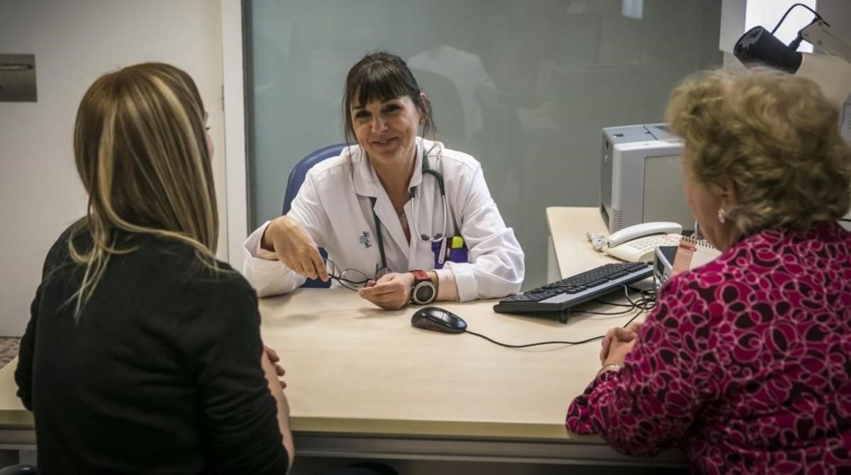 La doctora Beatriz Rosón, responsable del programa de prevención alcohólica, en el Hospital de Bellvitge. La doctora Beatriz Rosón, responsable del programa de prevención alcohólica, en el Hospital de Bellvitge.