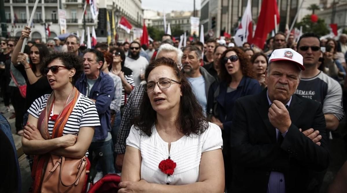 Protesta en Atenas de los afiliados al sindicato comunista PAME. Protesta en Atenas de los afiliados al sindicato comunista PAME.