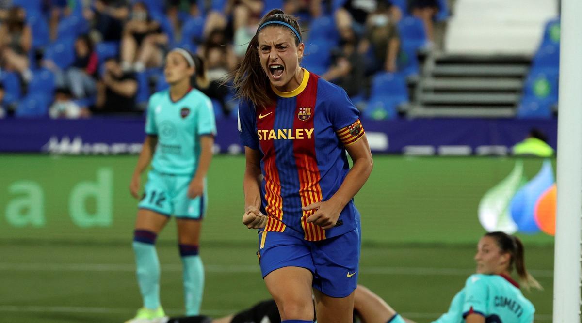  Alexia, celebra el cuarto gol del equipo blaugrana .