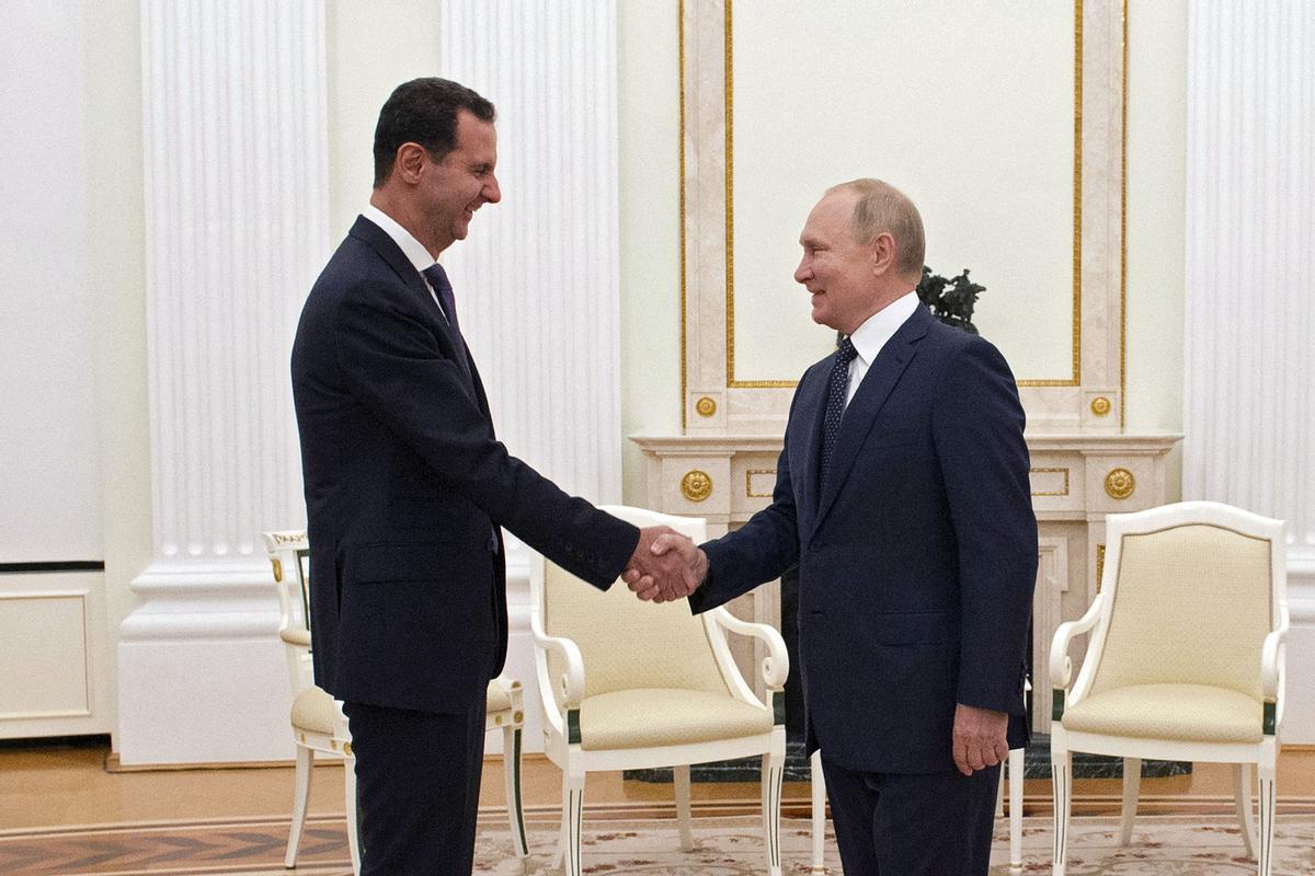 Al Asad se reúne con Putin.