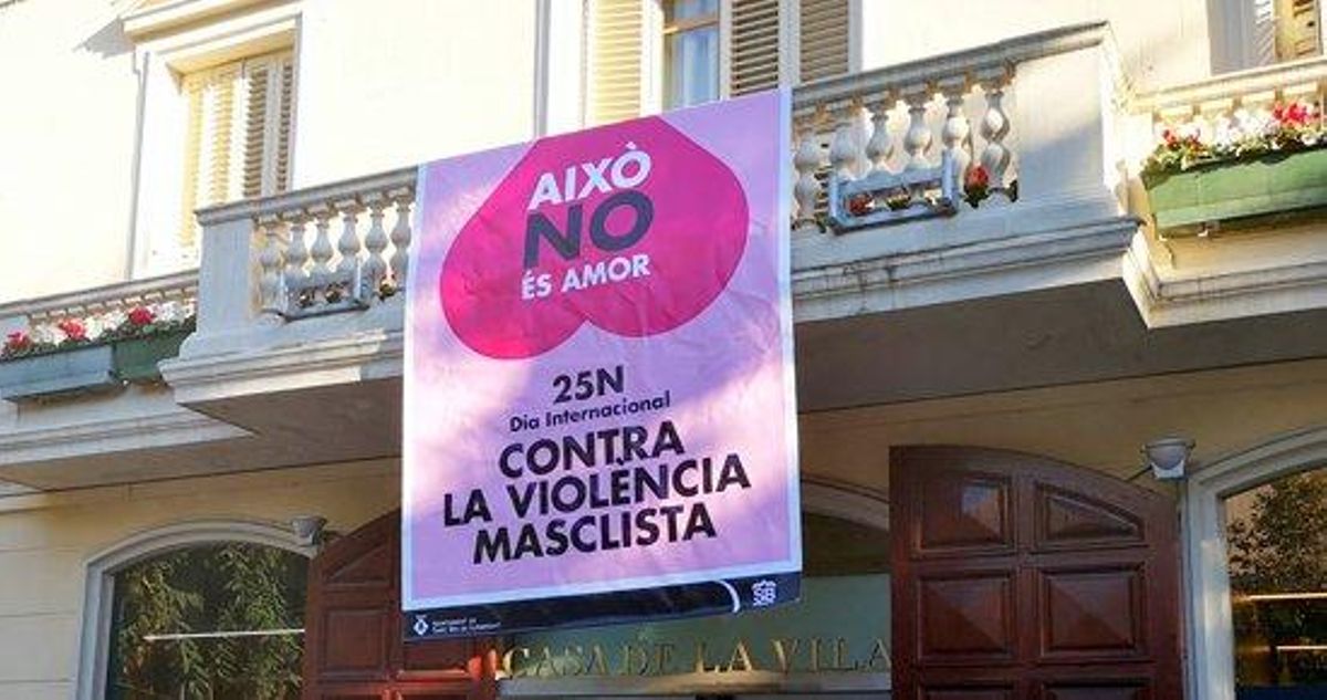 Lema de años anteriores en el Ayuntamiento de Sant Boi para conmemorar el 25-N Lema de años anteriores en el Ayuntamiento de Sant Boi para conmemorar el 25-N