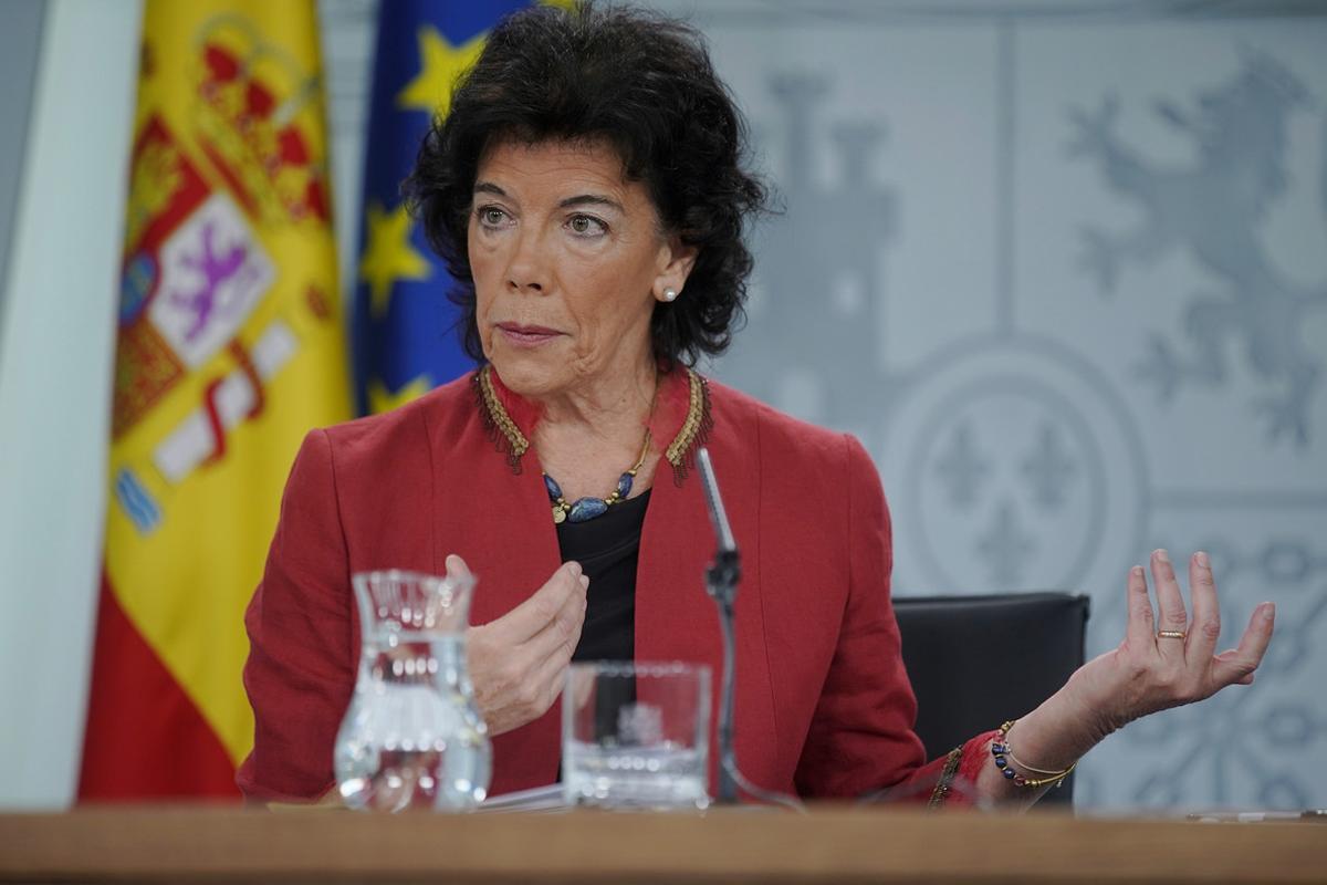 Isabel Celaá, portavoz del Gobierno, en la rueda de prensa posterior al Consejo de Ministros.