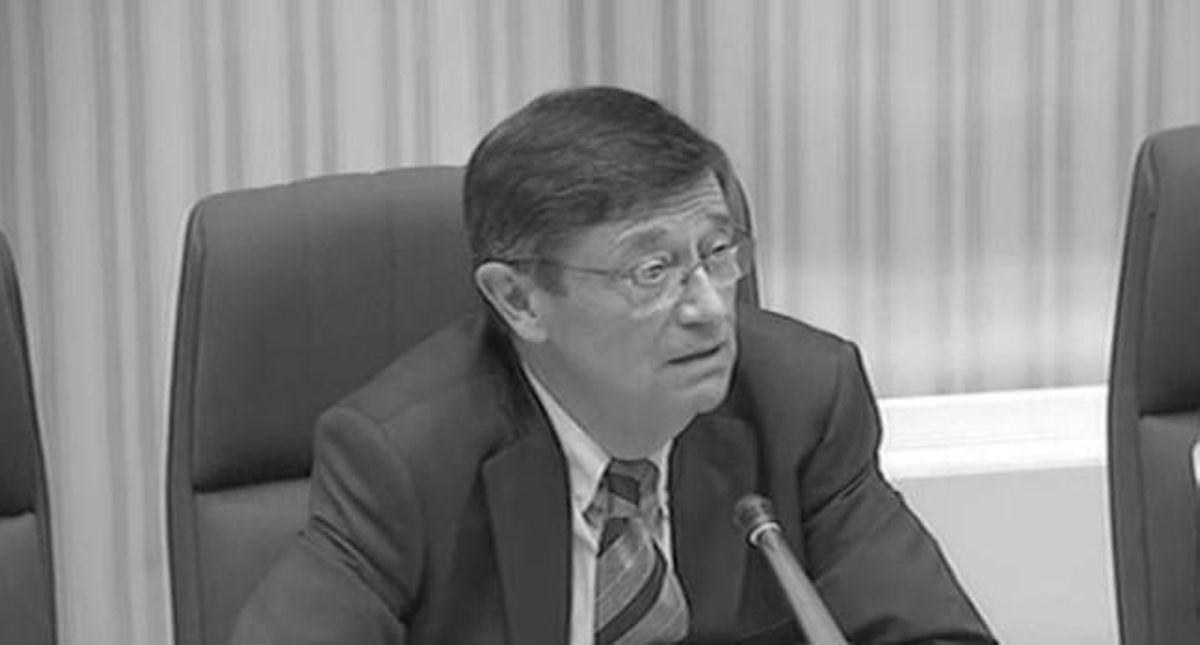 Josep María Loza, ex Director General de Caixa Catalunya en el Parlament. Josep María Loza, ex Director General de Caixa Catalunya en el Parlament.