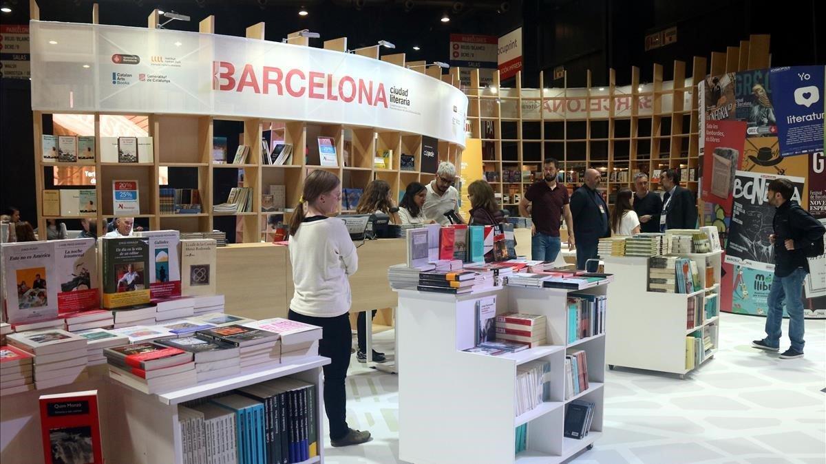 El puesto de Barcelona en la Feria Internacional del Libro de Buenos Aires.