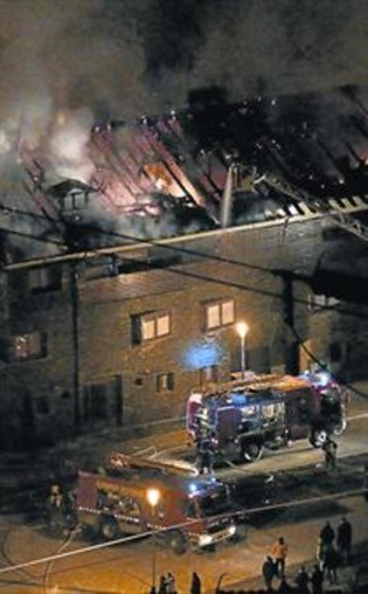 Incendio en un edificio de viviendas de Esterri d’Aneu, el 2 de enero.