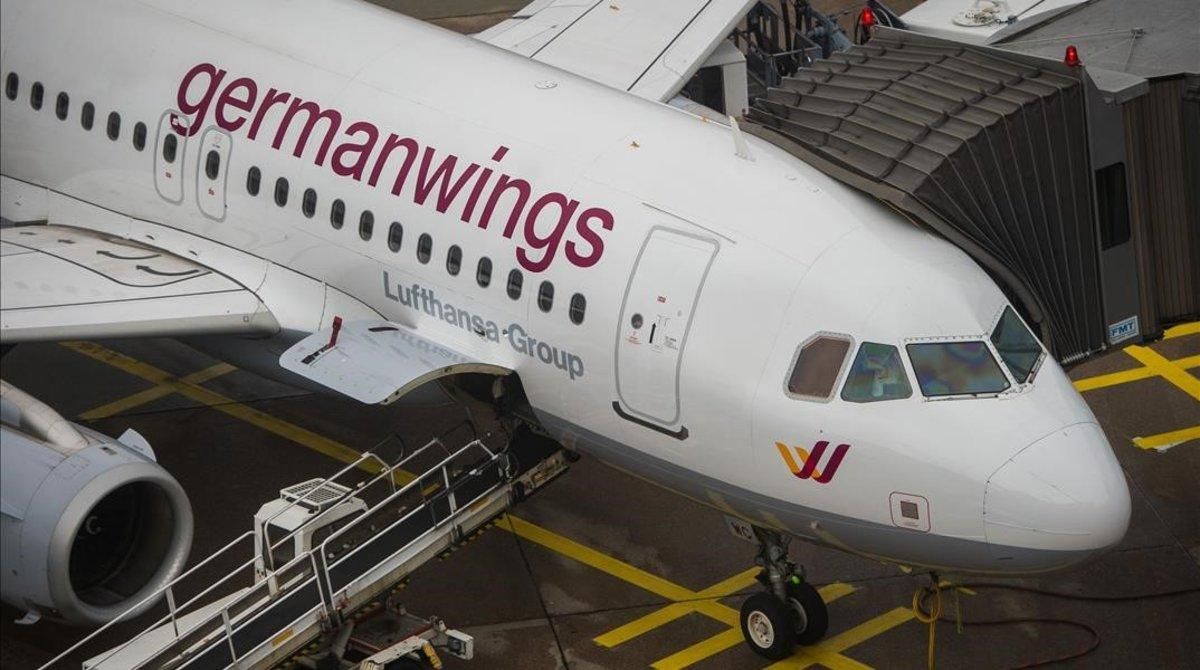 Un avión de Germanwings. Un avión de Germanwings.