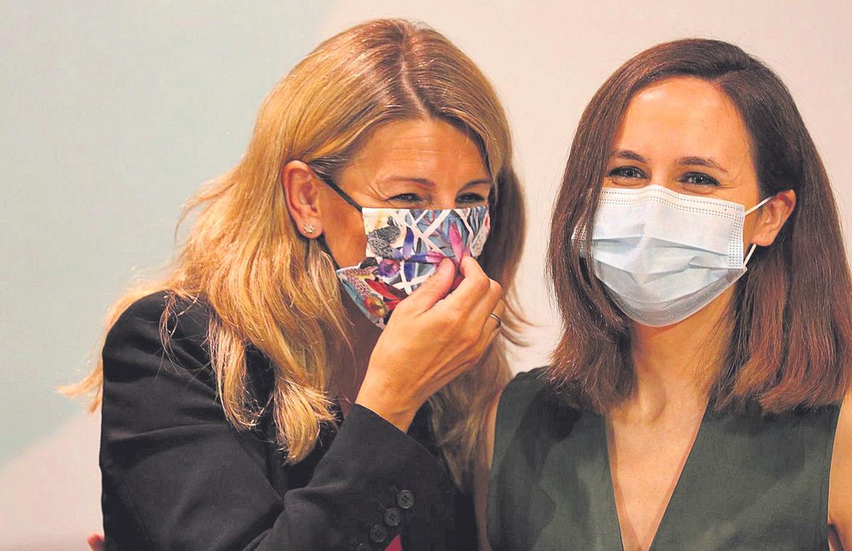 La vicepresidenta segunda, Yolanda Díaz, junto a la ministra de Derechos Sociales y Agenda 2030, Ione Belarra La vicepresidenta segunda, Yolanda Díaz, junto a la ministra de Derechos Sociales y Agenda 2030, Ione Belarra