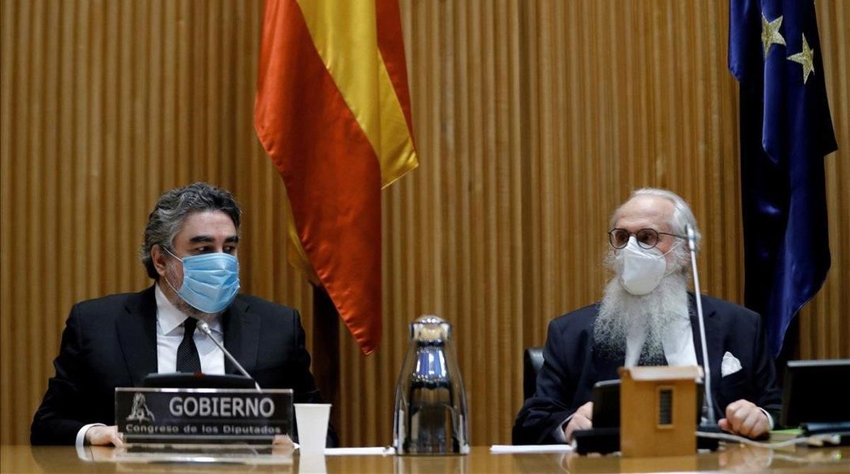 El ministro de Cultura, José Manuel Rodríguez Uribes, y el presidente de la comisión de Cultura del Congreso, Agustín Mazarrón, este viernes. El ministro de Cultura, José Manuel Rodríguez Uribes, y el presidente de la comisión de Cultura del Congreso, Agustín Mazarrón, este viernes.
