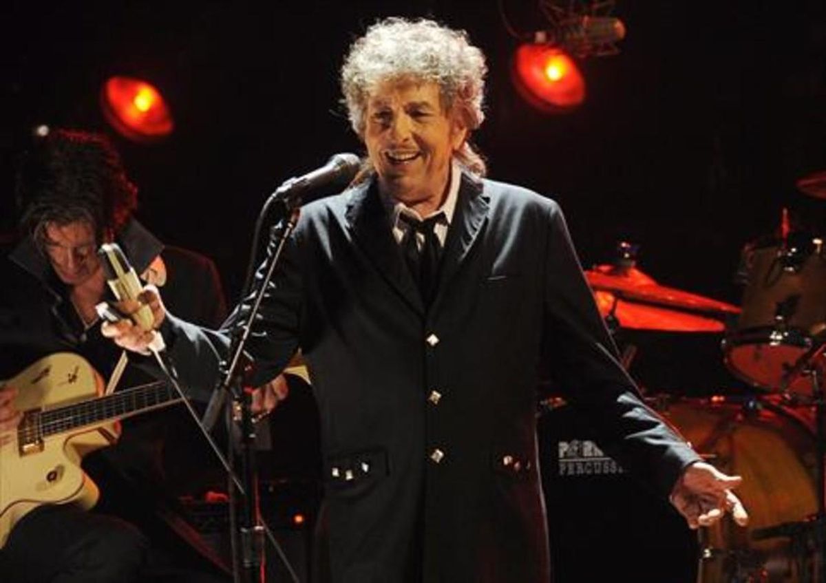 Dylan, durante una actuación en Los Ángeles en el 2012. Dylan, durante una actuación en Los Ángeles en el 2012.