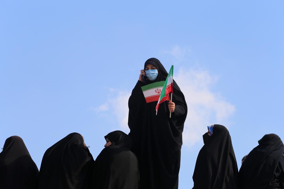 El velo vuelve a ser obligatorio en Irán desde este sábado