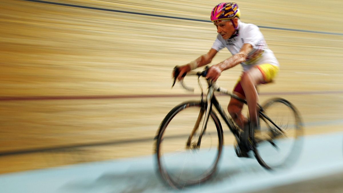 Robert Marchand, en un velódromo de París, en 2018 Robert Marchand, en un velódromo de París, en 2018