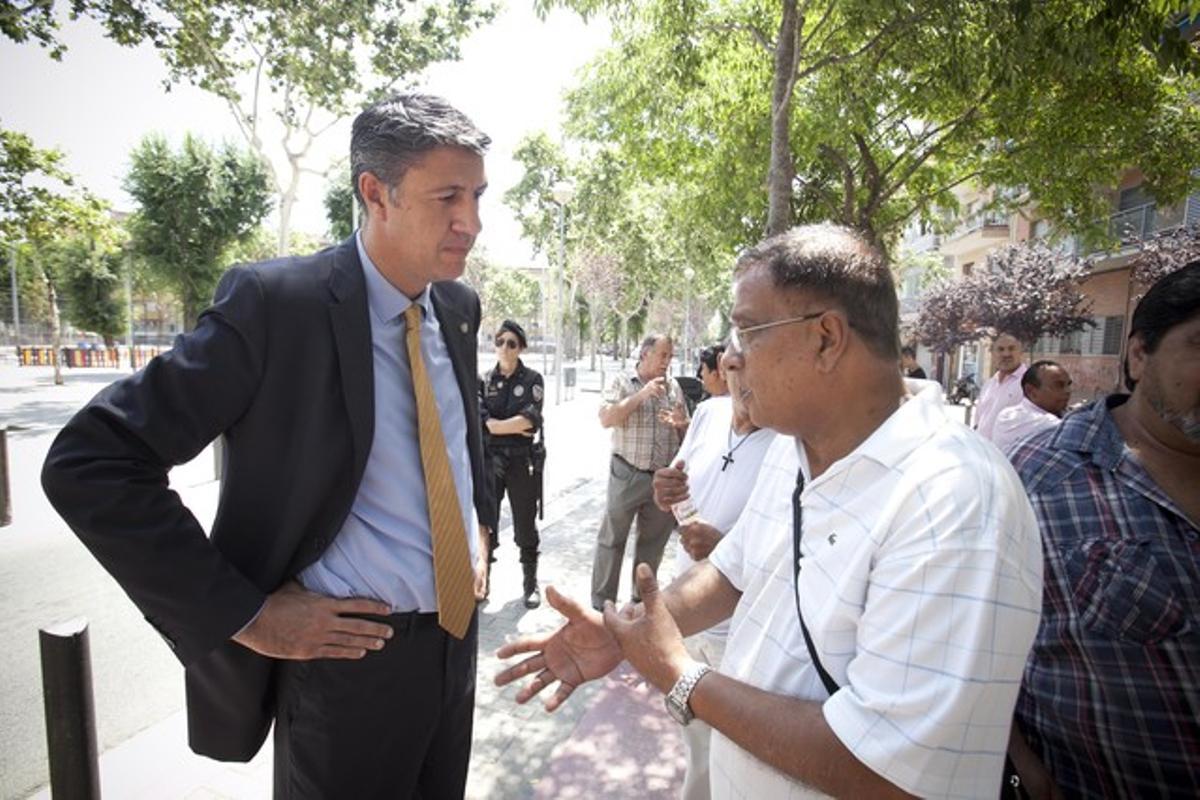 El alcalde de Badalona, en la plaza Camarón de la Isla, en una imagen de archivo. El alcalde de Badalona, en la plaza Camarón de la Isla, en una imagen de archivo.
