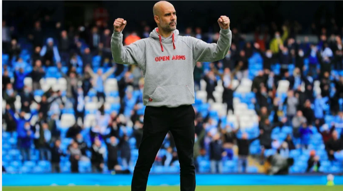 Guardiola celebra el triunfo sobre el Everton en la Premier. Guardiola celebra el triunfo sobre el Everton en la Premier.