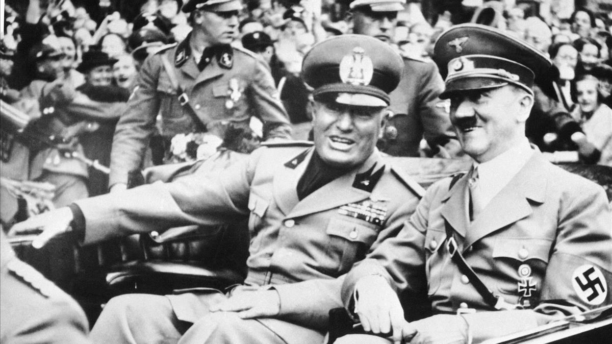 Hitler y Mussolini, en septiembre de 1938, en la frontera alemana, antes de la conferencia de Múnich. 