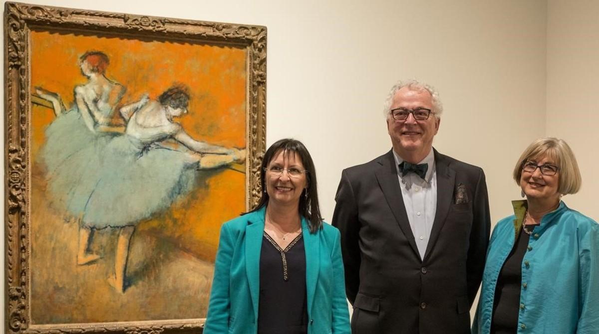 Presentación de la exposición ’Impresionistes i moderns  Obres mestres de la Phillips Collection’ en Caixaforum. De izquierda a derecha, Elisa Durán, Joseph Hollbach y Susan Behrends Frank.