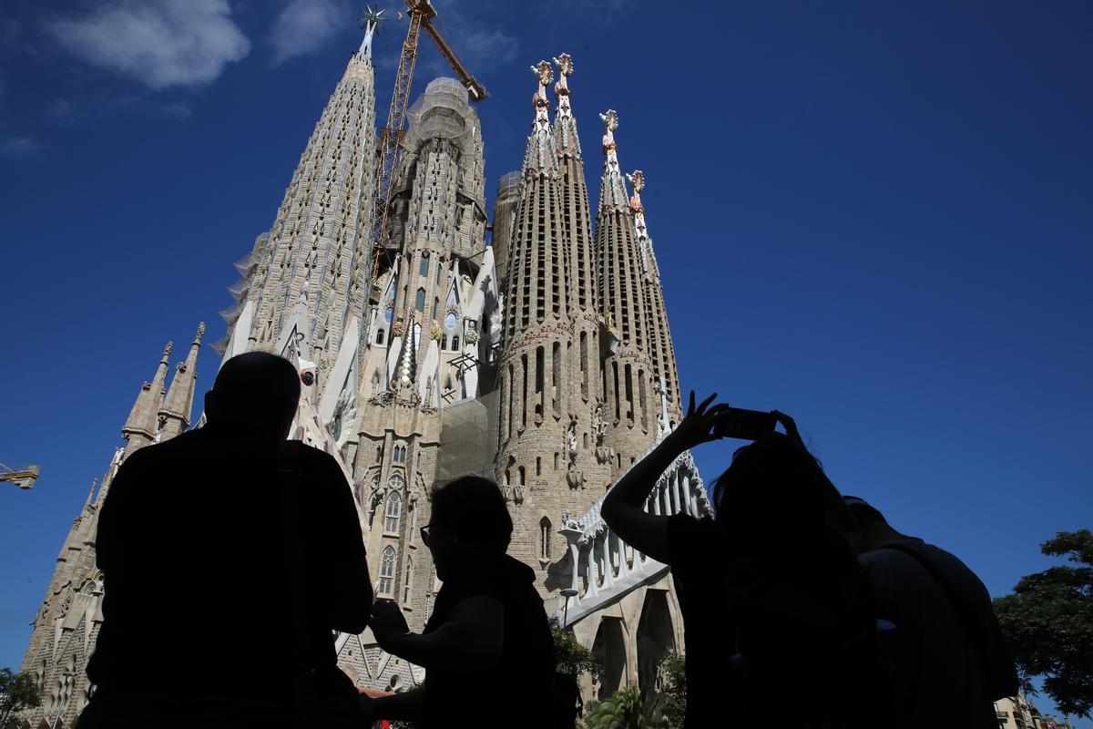 Cómo Visitar Gratis La Sagrada Familia De Barcelona Por Sant Jordi 2023