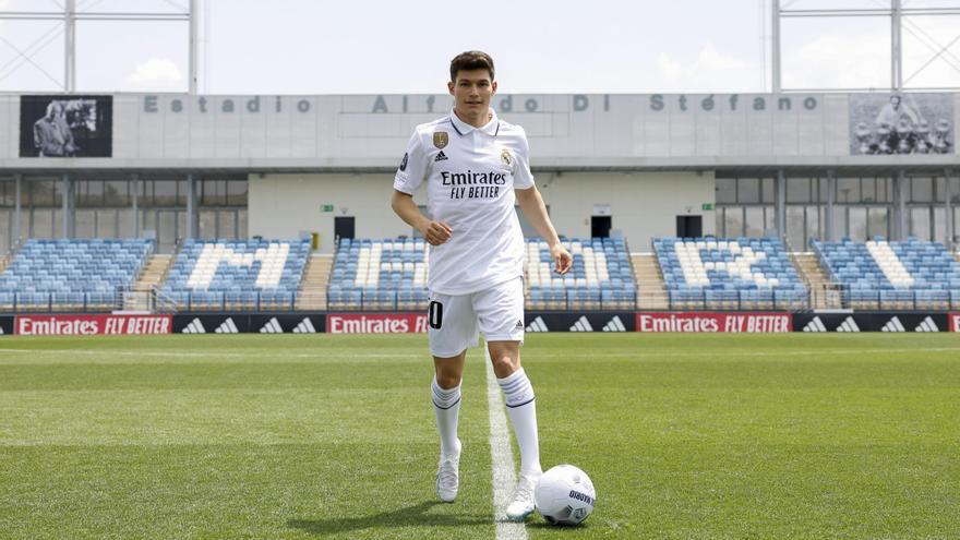Fran García sustituye a Juan Bernat, lesionado, y protagonizará la Liga de Naciones
