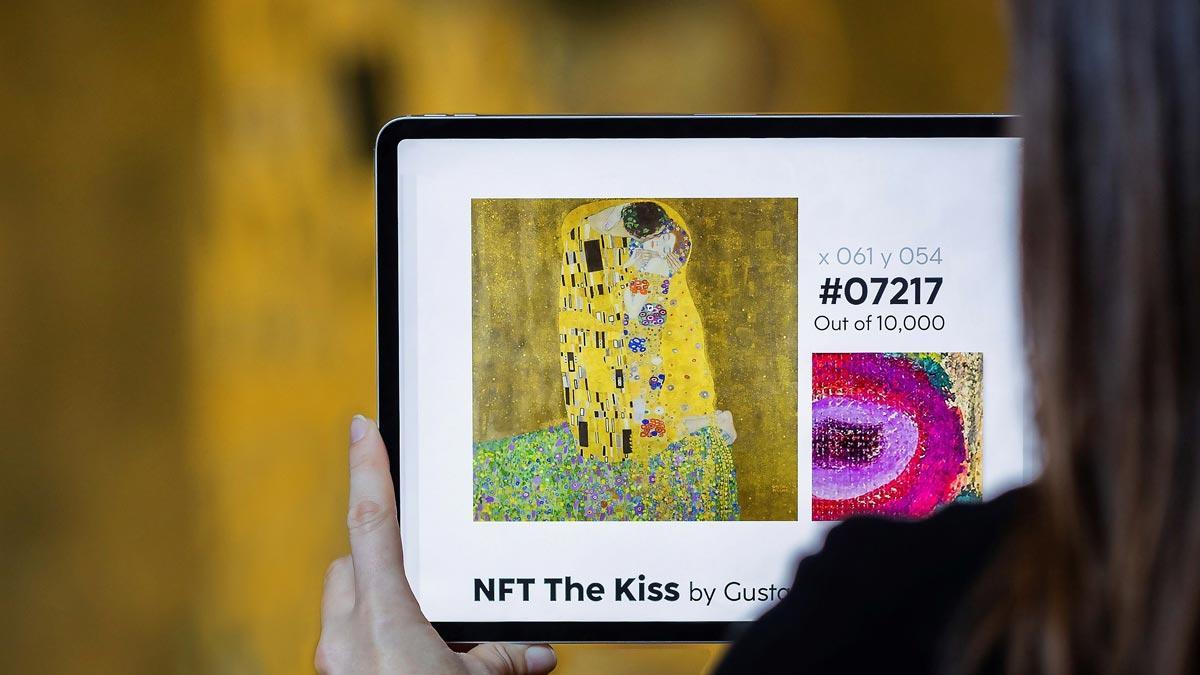 ’El Beso ’de Klimt, vendido ’a trozos’ en forma de exclusivos vales digitales.