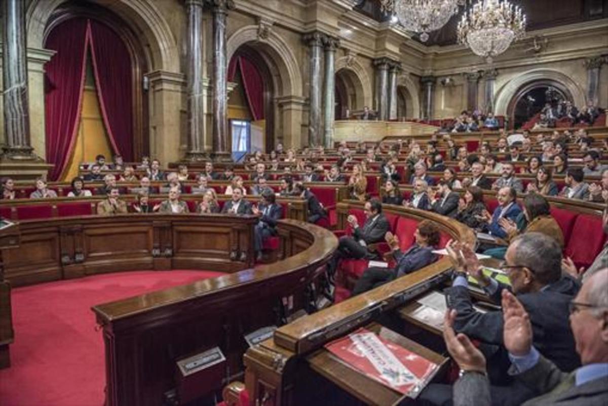 La Cámara catalana 8 Un pleno del Parlament, que ahora entra en el parón veraniego.